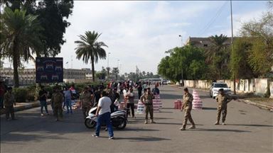 مصدر طبي: إصابة 10 متظاهرين بمواجهات مع الأمن في بغداد
