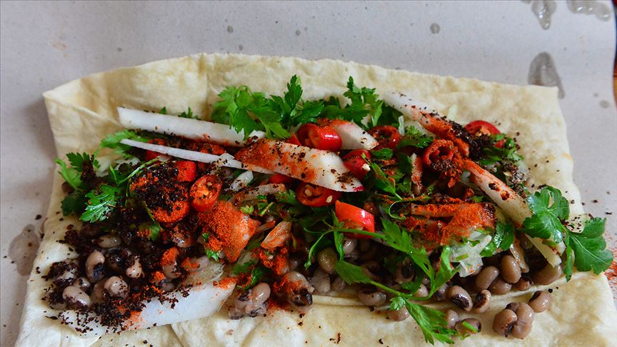 'Kebap diyarı' Şanlıurfa'nın mütevazi lezzeti: Lolaz dürümü