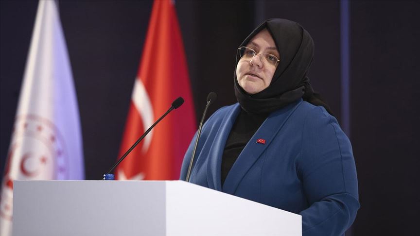 aile calisma ve sosyal hizmetler bakani selcuk calisma hayatinda biz de devlet olarak ucuncu bir aktoruz