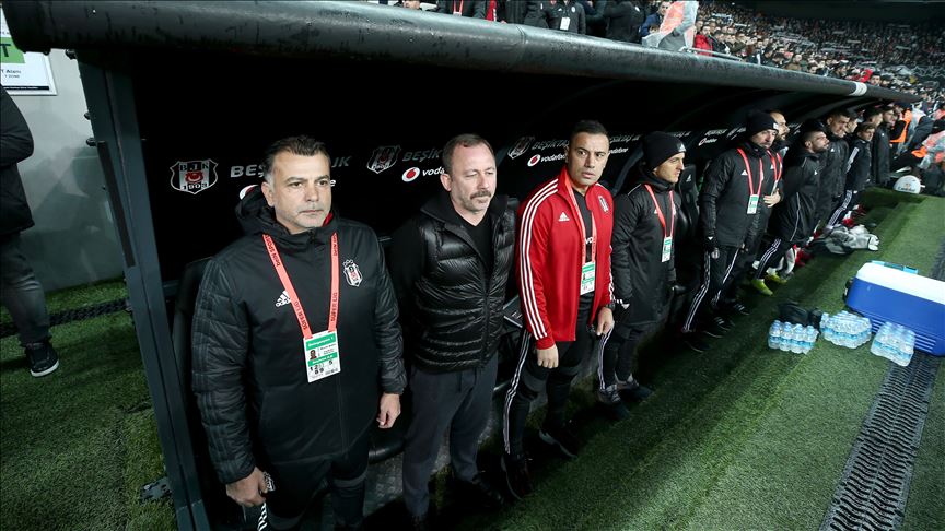 Beşiktaş Teknik Direktörü Sergen Yalçın: Kazanamadığımız için çok üzgünüz