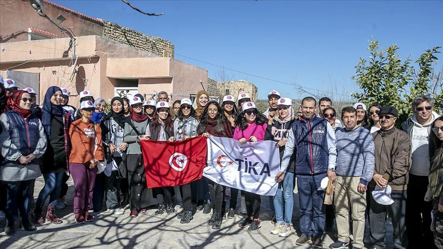 2700 شتلة زيتون من "تيكا" التركية لصغار الفلاحين في تونس