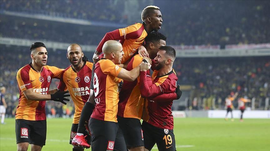 Football : Galatasaray a vaincu Fenerbahce et sa malédiction de 20 ans