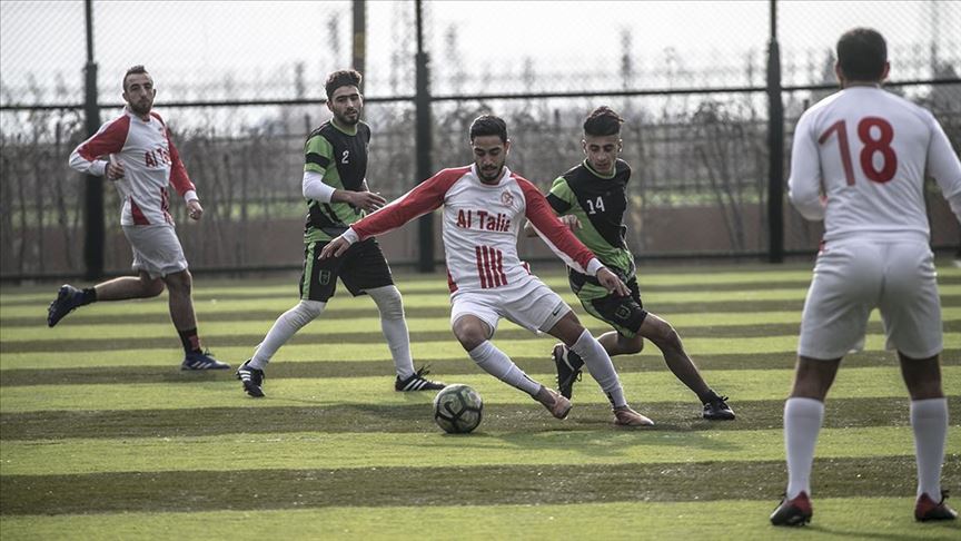 مباراة قدم "ودية" بين فريقين سوري وتركي بولاية هطاي