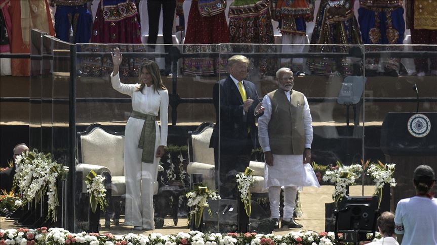 India: Trump y Melania visitan el emblemático Taj Mahal