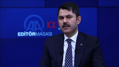 Wezîrê Hawirdor û Bajarvaniyê Kurum: Li Wanê me ji bo xaniyên mayînde xebat dan dest pê kirin