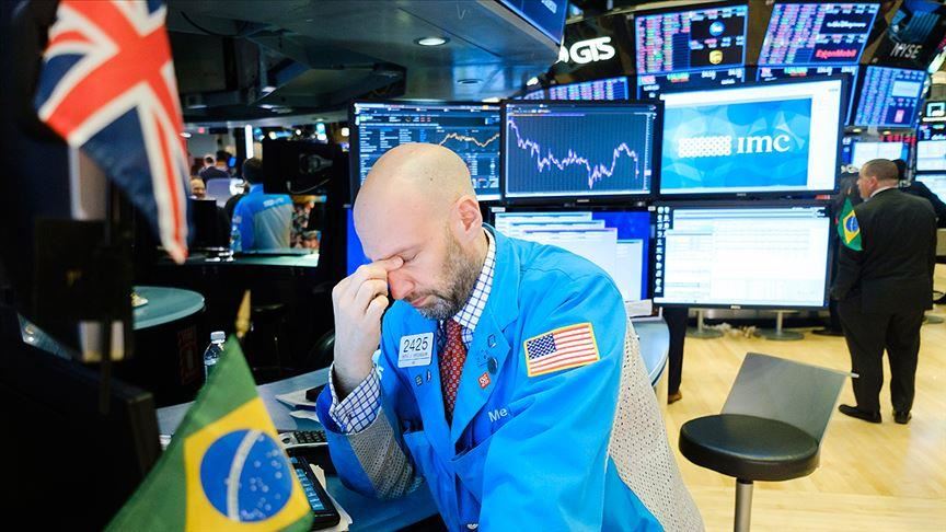 Le Dow Jones Continue De S Effondrer Face Aux Craintes