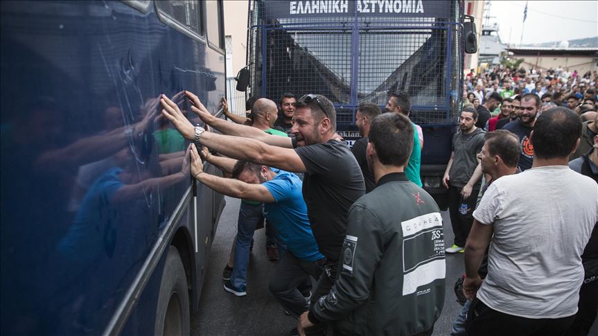Local protesters clash with police on Greek islands