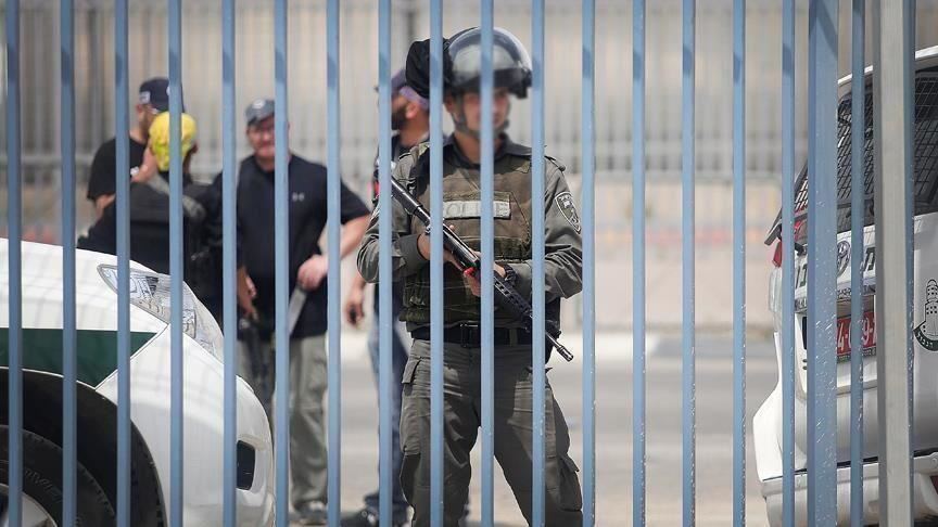 Israel detains 2 Palestinian officials in E. Jerusalem