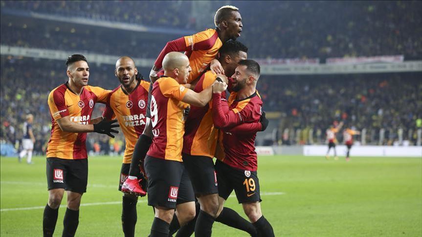 Galatasaray auctions off Fenerbahce match jerseys