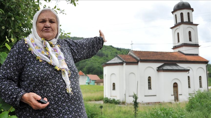 Dubičić: Počelo iznošenje stvari iz crkve izgrađene u dvorištu nane Fate Orlović