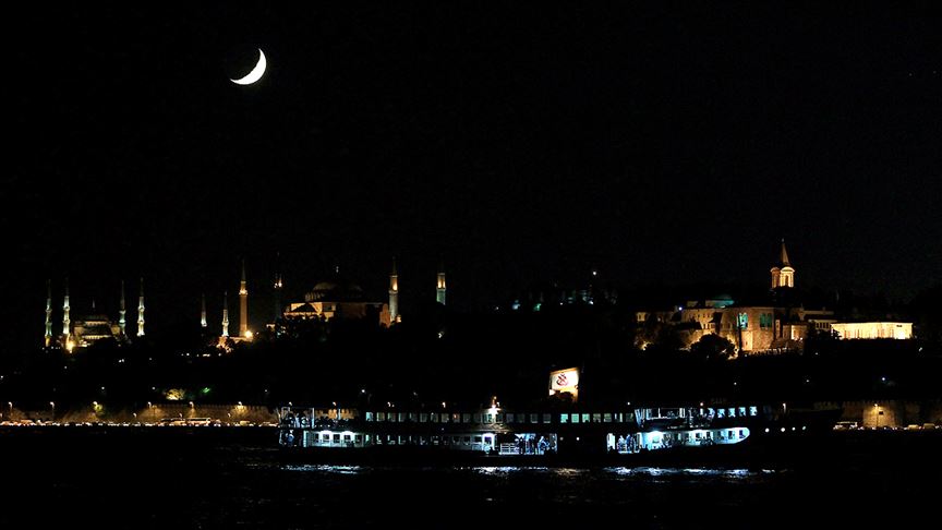 İstanbul'da gece vapur seferleri başlıyor