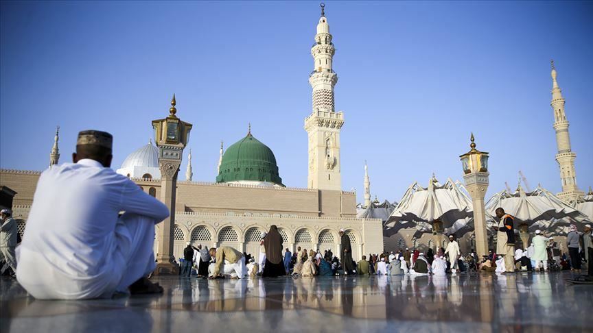 عربستان سعودی حج عمره را به دلیل کرونا تعلیق کرد