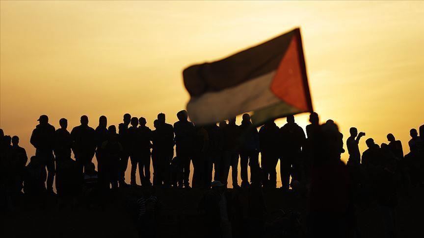 صلاة جمعة قرب حدود غزة الشمالية رفضا لـ"صفقة القرن" 