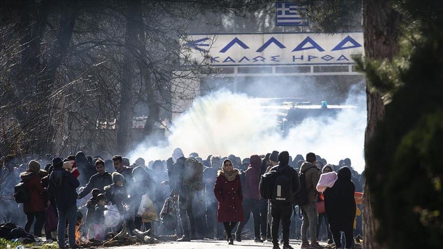 Wounded migrants on Greek border hospitalized in Turkey