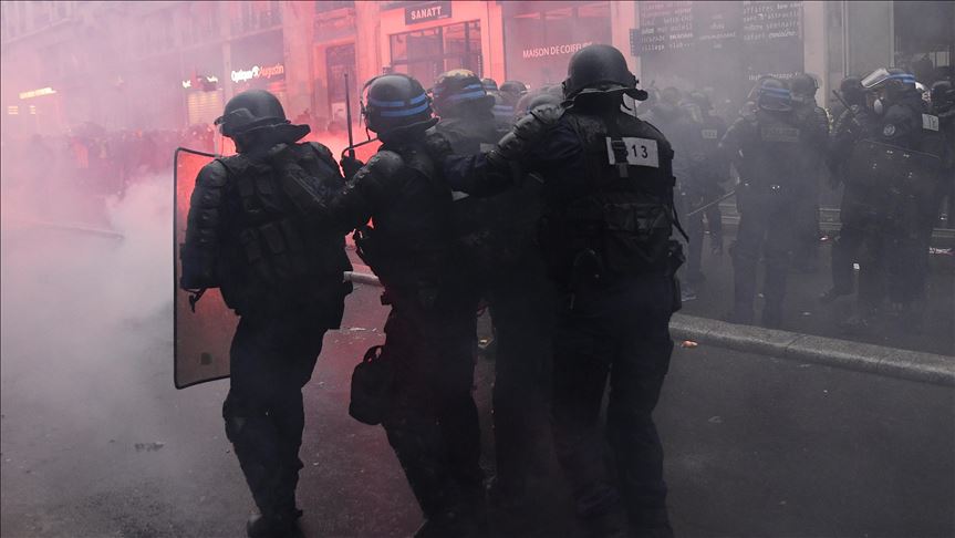 France: 71 interpellations en marge d’une manifestation contre le concert du chanteur congolais Fally Ipupa