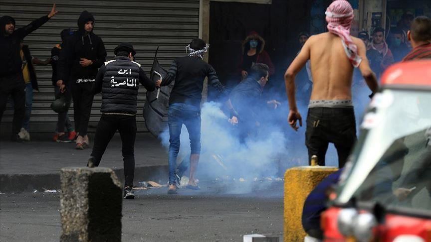 بغداد.. مقتل متظاهر وإصابة 83 في اشباكات مع الأمن