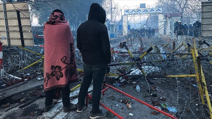 Sınırı geçmek isteyen göçmenlerin Edirne'ye gelişi sürüyor