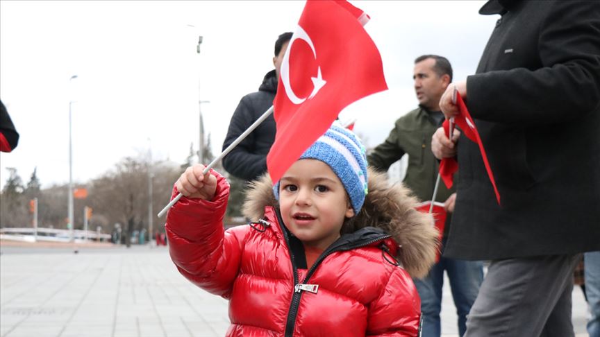 Türkiye Mehmetçik için tek yürek oldu