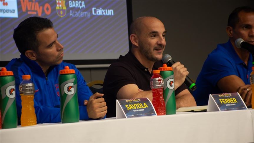 Histórico del Barcelona Albert Ferrer: 'James es un jugador enorme que debe estar en la selección'