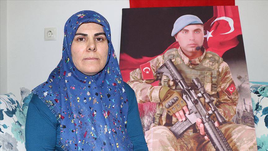 Rejimin bombaladığı köydeki çocukların dramı İdlib şehidinin mesajlarında