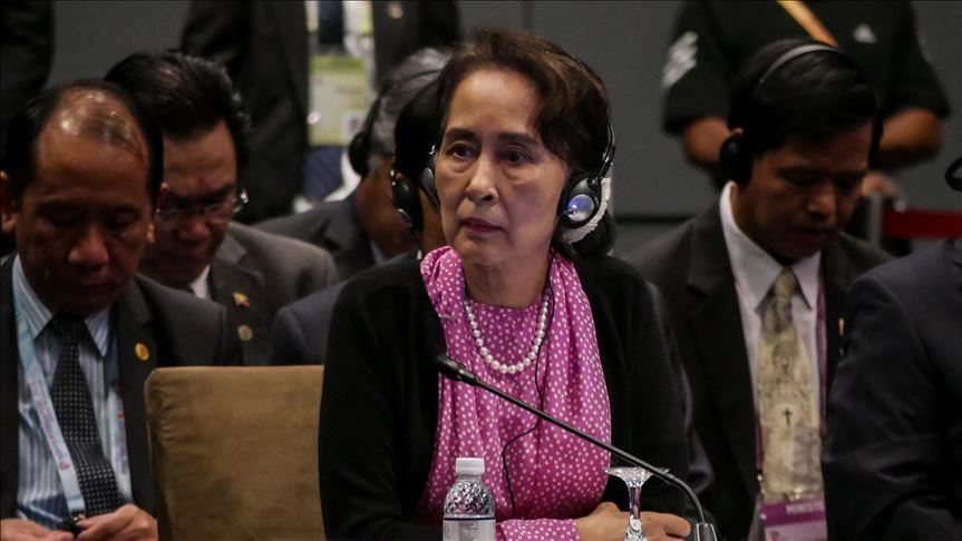 Myanmar's Suu Kyi stripped of human rights award