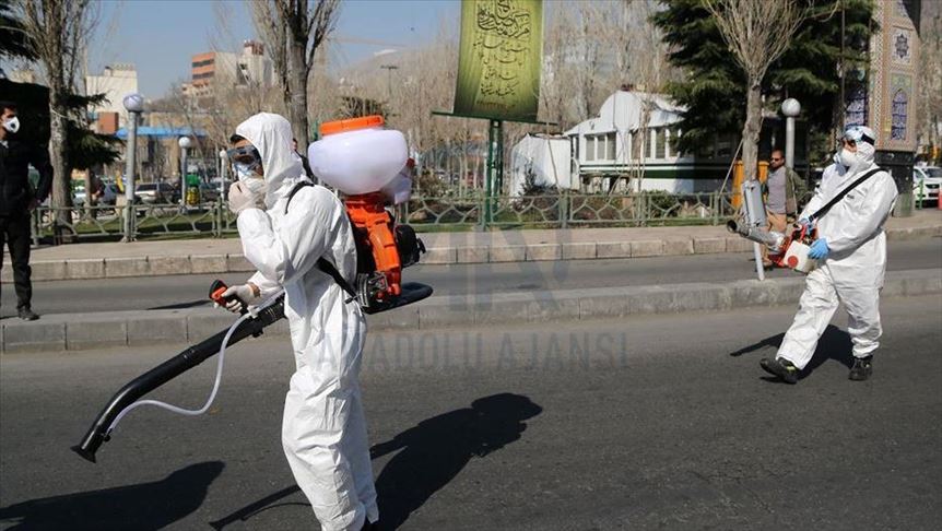 طهران.. تعقيم الشوارع الرئيسية والأسواق بسبب "كورونا"