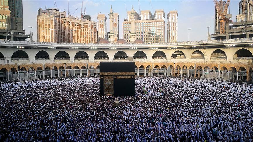 السعودية تسمح بالطواف في الحرم المكي لغير المعتمرين