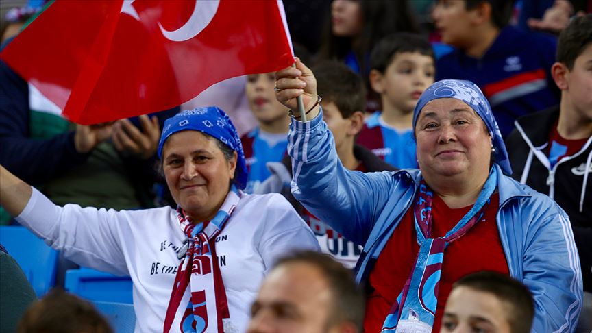 Süper Lig'in kadın seyirci oranı en yüksek tribünü Trabzonspor'da