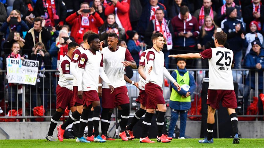 Lider Bayern Münih sahasında Augsburg'u 2-0 yendi