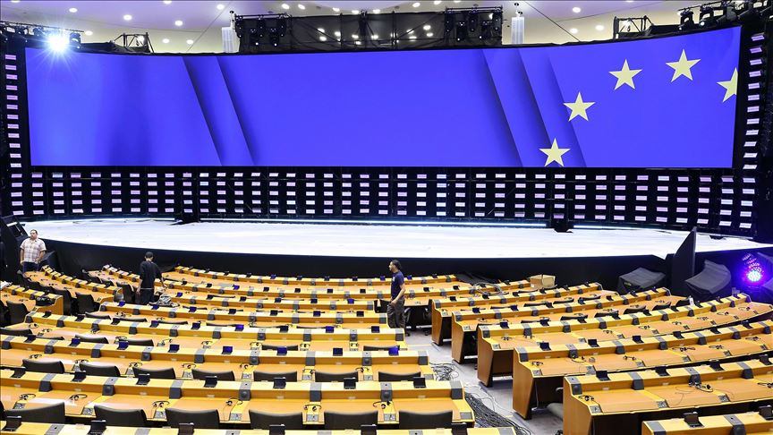Coronavirus: EU Parliament to cut session short