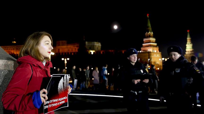 Rusya'da Putin'in yeniden devlet başkanı olmasını sağlayacak düzenleme protesto edildi