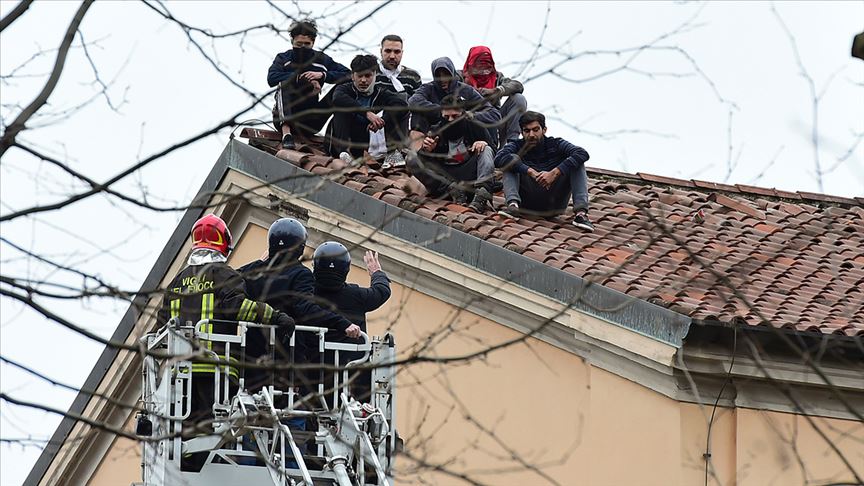 İtalya'da cezaevi isyanlarında ölenlerin sayısı 12'ye yükseldi 