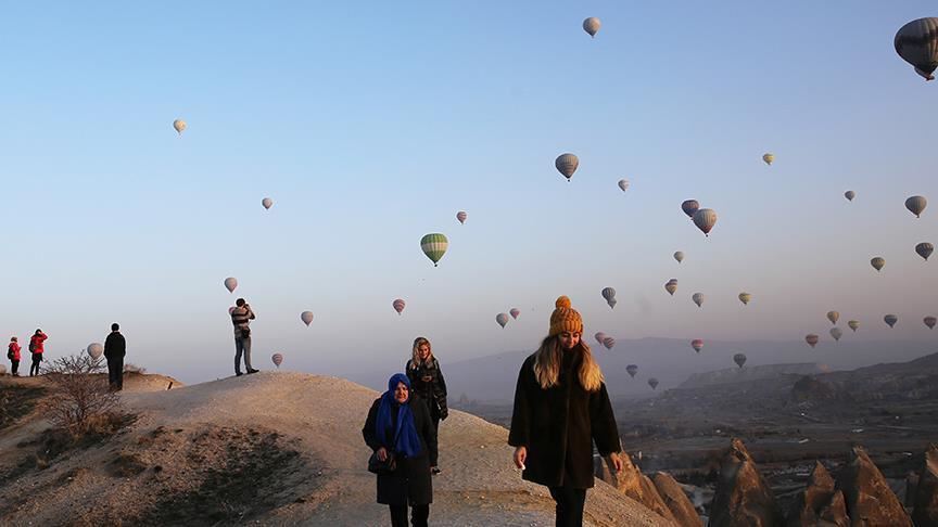 2 juta turis nikmati balon udara di Cappadocia, Turki