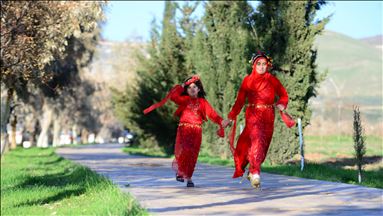 سلێمانی.. کۆرۆنا رێگر نەبوو لە رۆژی جلوبەرگی کوردی