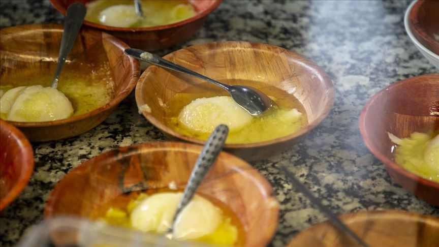 في "زمن الكورونا".. "صحفة الثوم" ملاذ التونسيين (تقرير)