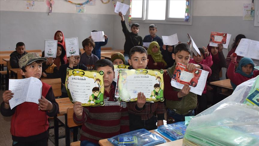 Suriye'nin kuzeyinde koronavirüs tedbirleri nedeniyle eğitime ara verildi