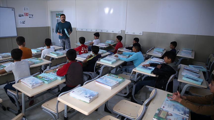بجهود تركيا نسبة تمدرس الأطفال السوريين ترتفع إلى 90 بالمئة