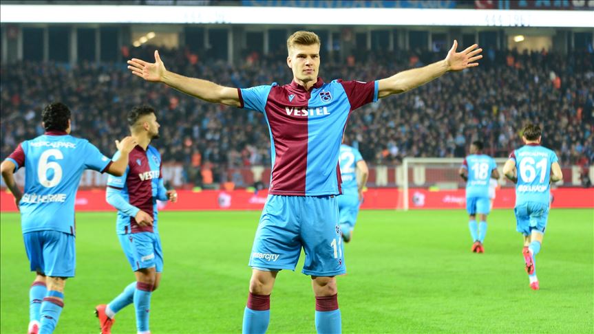 Trabzonspor'a golcü oyuncusu Sörloth'tan sevindirici haber