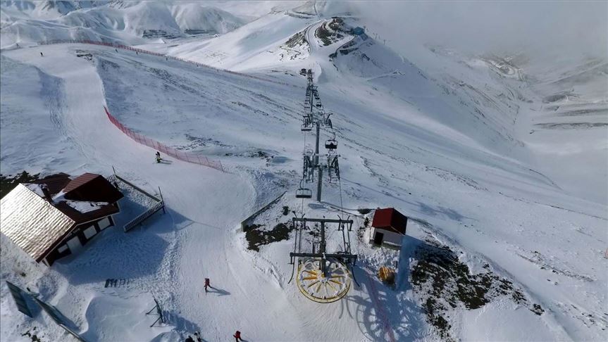 "بالاندوكن".. متعة التزلج بين سحر الطبيعة والتكنولوجيا في أرضروم التركية