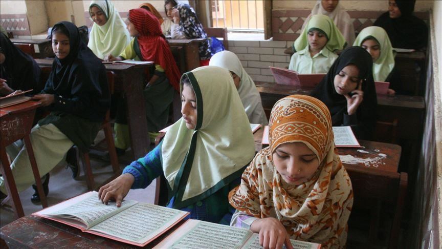 Pakistan liburkan sekolah dan universitas karena virus korona