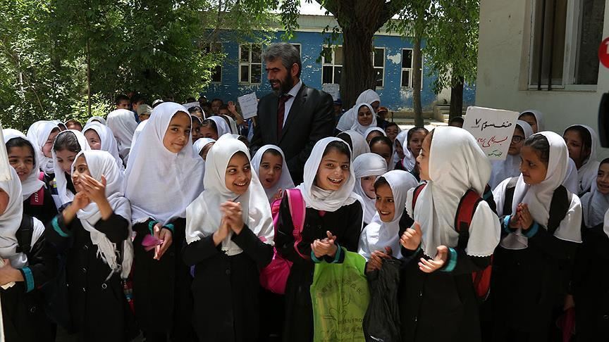 Coronavirus: Afghanistan closes educational institutions