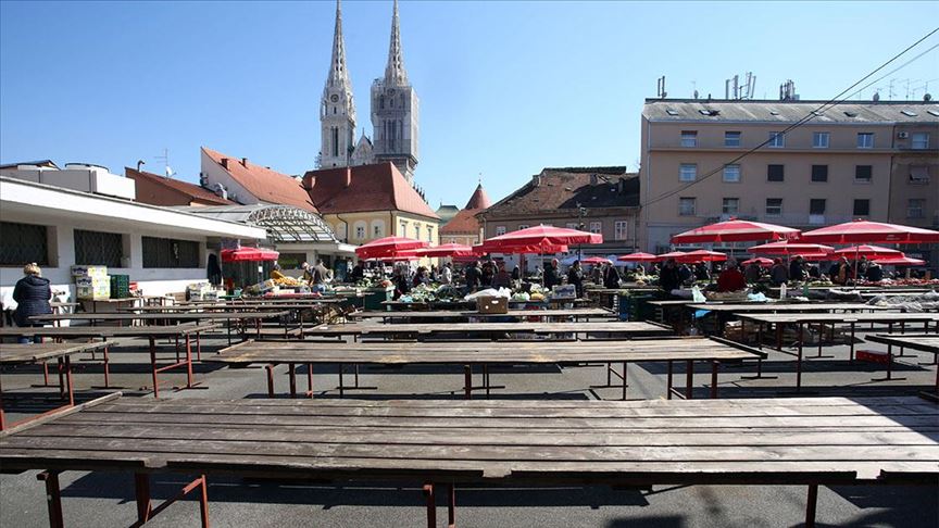 Zagreb: Ulice poluprazne zbog opreza od širenja korona virusa