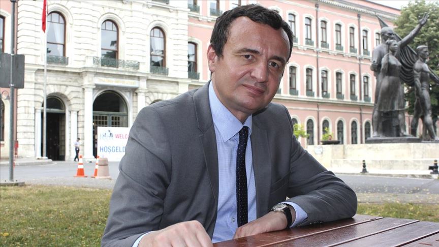 Kosova Başbakanı, İçişleri Bakanını Kovid-19'la ilgili 'panik yaydığı' gerekçesiyle görevden aldı