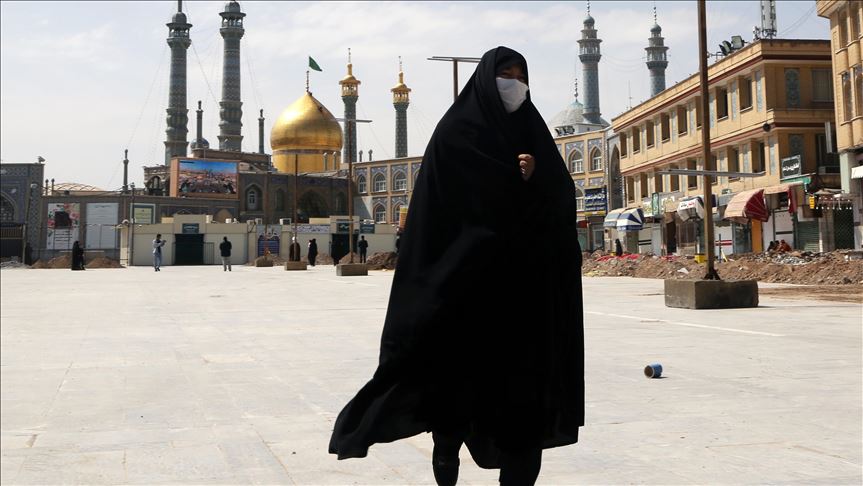 Sociólogo: Los iraníes son indiferentes ante el COVID-19 debido a los otros problemas que sufren