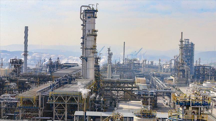 Le prix du pétrole chute au plus bas niveau depuis janvier 2016