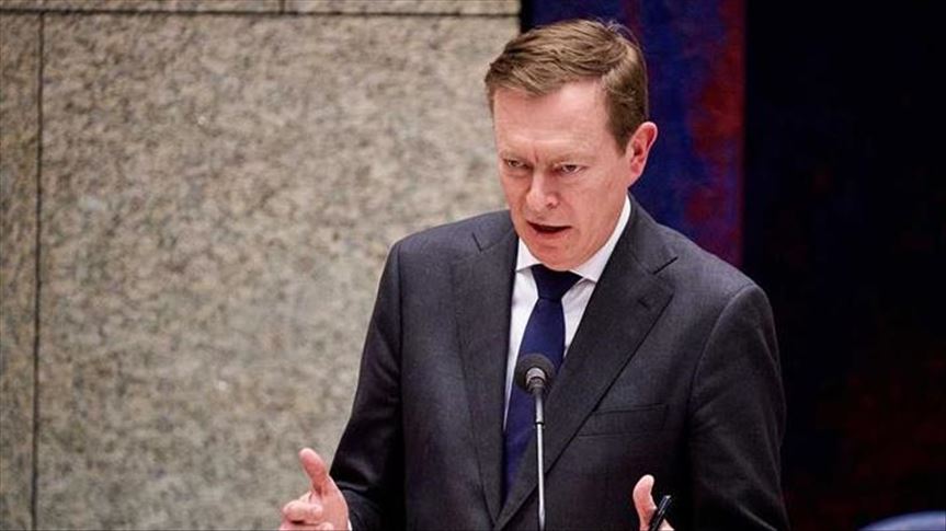 Dutch health minister cites fatigue for resignation 