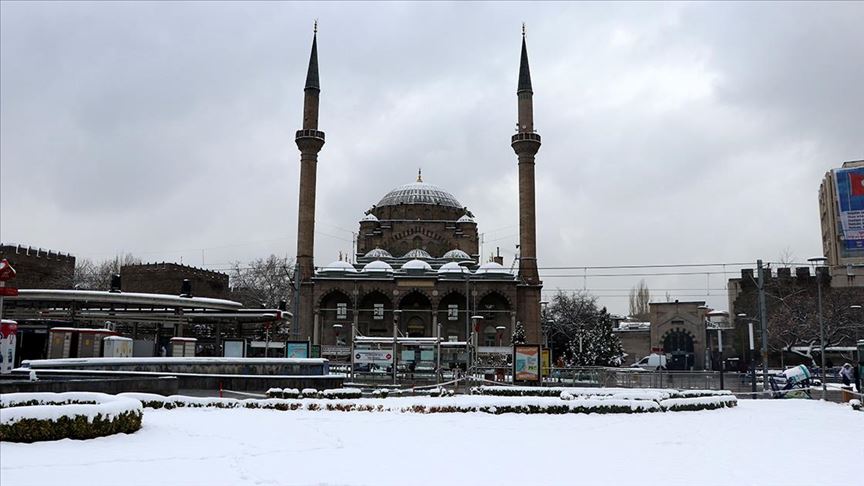 Doğu Anadolu ve İç Anadolu'da kar etkili oluyor