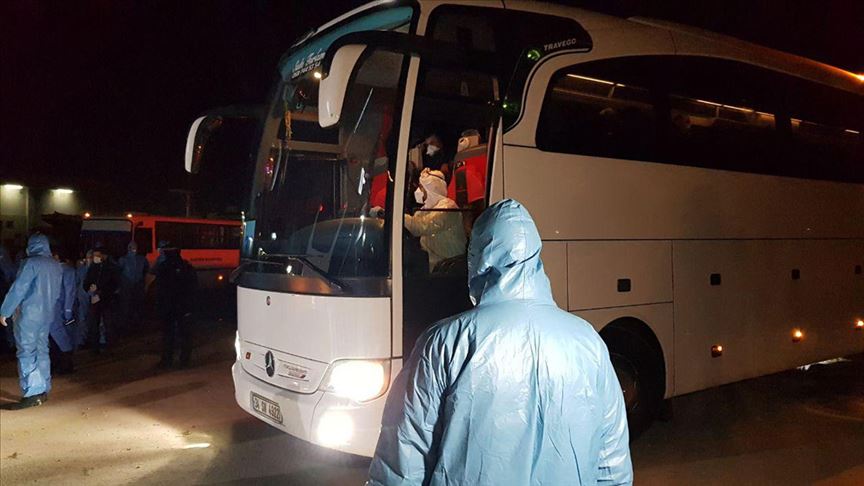 Tunus ve Macaristan'dan gelen yolcular Kocaeli'de öğrenci yurduna yerleştirildi
