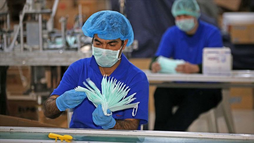 Ihracati Durduran Maske Ureticileri Ic Talebe Yetismeye Calisiyor