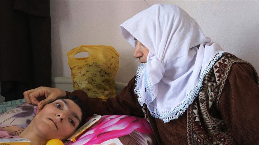 Keça xwe ya astengdar û nav cî da 40 sal e mîna roniya çavên xwe xayî dike